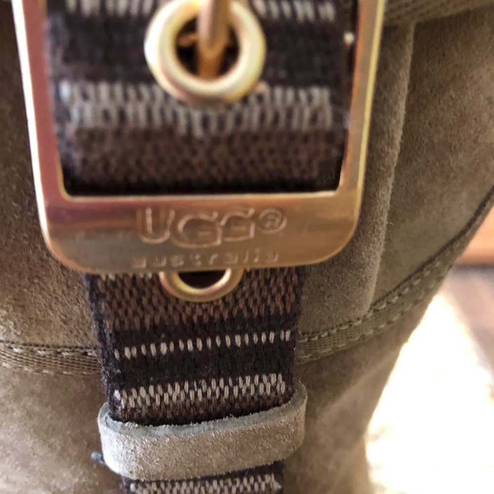 Ugg Boot - image 1
